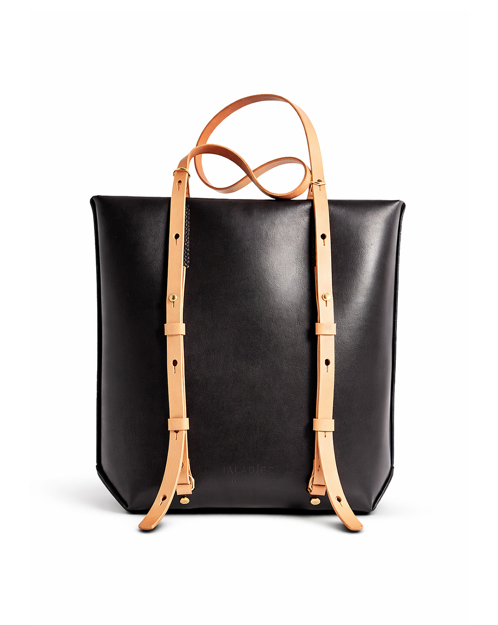 Travelling Midi Backpack: The Artisan Leather Essential